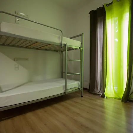 Hi - De Juventude Hostel *