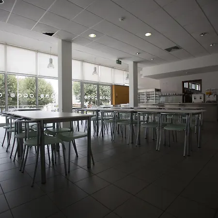 Hi - De Juventude ホステル ロウザン