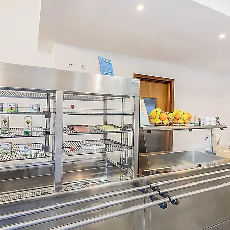 Hostel Hi Lousa - Pousada De Juventude Lousa (Coimbra)