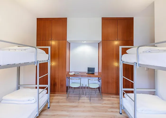 Hi - De Juventude Хостел *